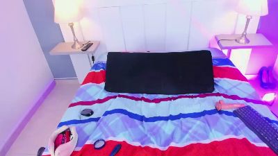 Milky_Bobbs69 live cam on Cam4