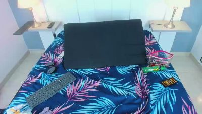 Milky_Bobbs69 live cam on Cam4
