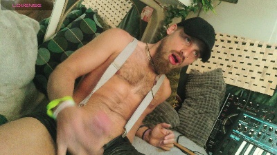 Miller1996 live cam on Cam4