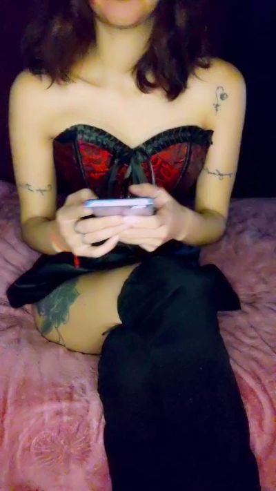 Millerlia97 live cam on Cam4
