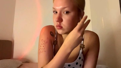 MillySchermer live cam on Cam4