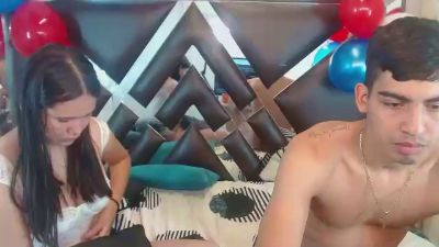 Milo_and_Mily live cam on Cam4