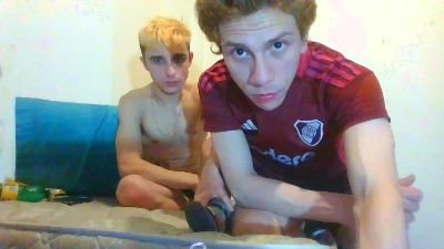 Miloverboy live cam on Cam4