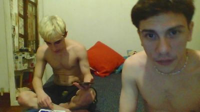 Miloverboy live cam on Cam4