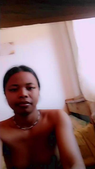 Mimi051 live cam on Cam4