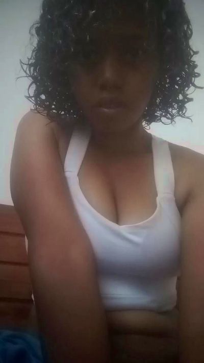 Mimiecoeur live cam on Cam4