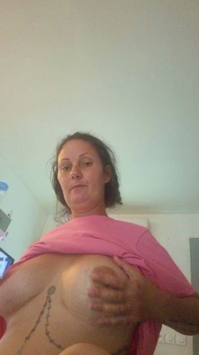 Mimietmani live cam on Cam4