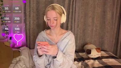 MinaElberson live cam on Cam4