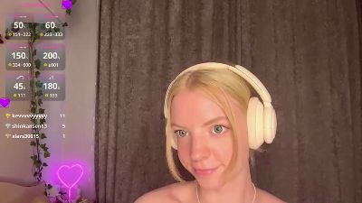 MinaElberson live cam on Cam4