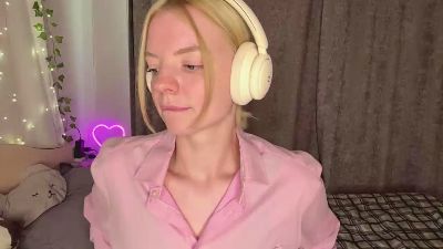 MinaElberson live cam on Cam4
