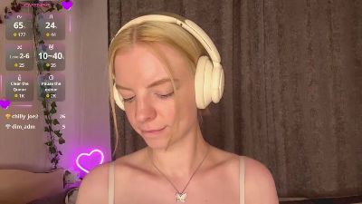 MinaElberson live cam on Cam4