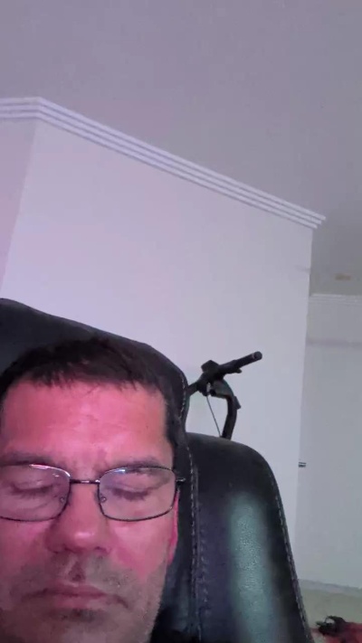 Minerbird live cam on Cam4