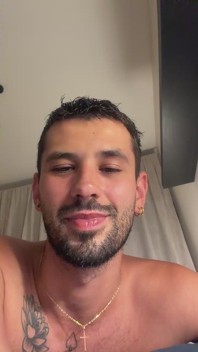 Minibebess21 live cam on Cam4