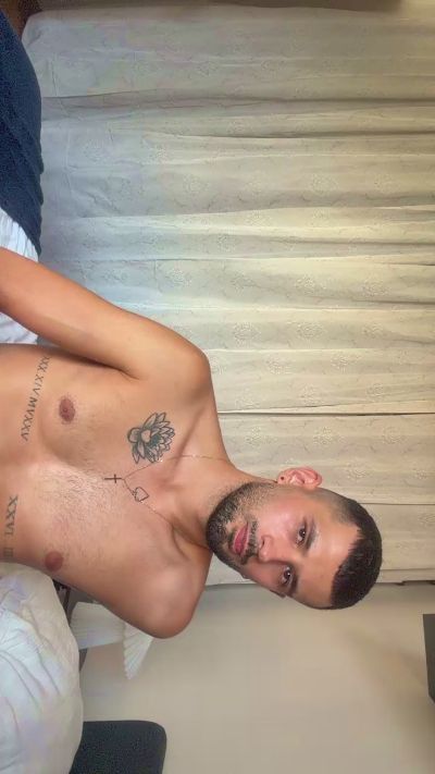 Minibebess21 live cam on Cam4