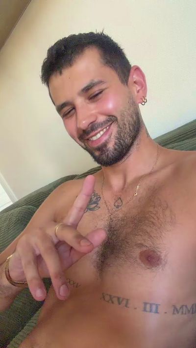 Minibebess21 live cam on Cam4