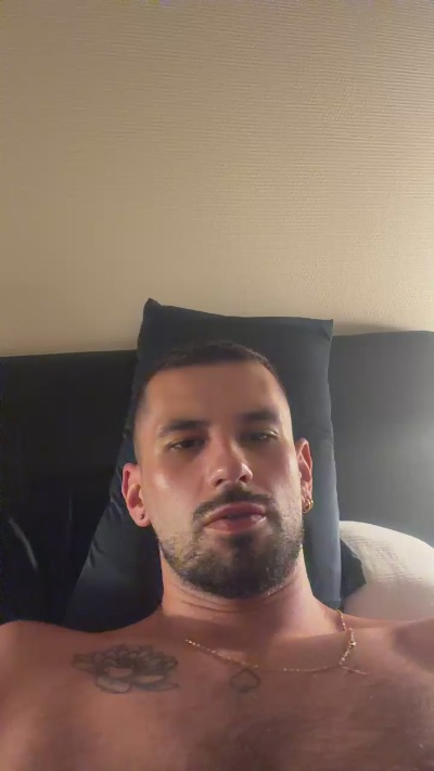 Minibebess21 live cam on Cam4