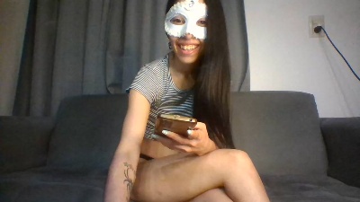 MinnieAn23 live cam on Cam4