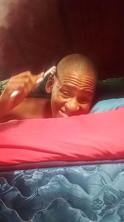 Minnienizzer90 live cam on Cam4