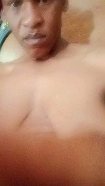 Minnienizzer90 live cam on Cam4
