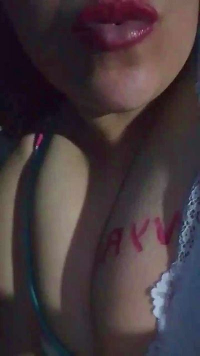 Miputita1 live cam on Cam4