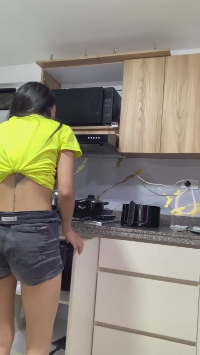 MiqueilaSweet live cam on Cam4