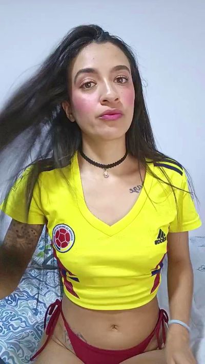 MiqueilaSweet live cam on Cam4