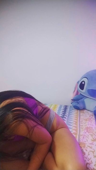 MiqueilaSweet live cam on Cam4