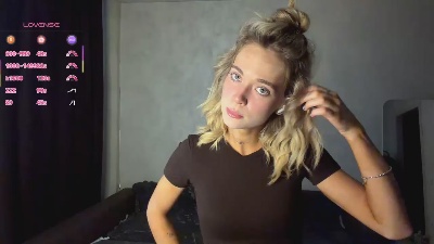 MiraKlohr live cam on Cam4