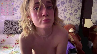 MiraKlohr live cam on Cam4