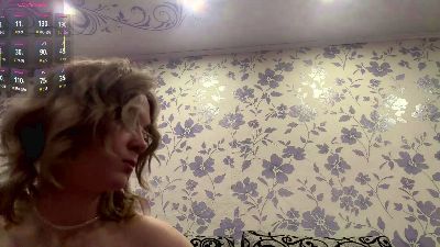 MiraKlohr live cam on Cam4