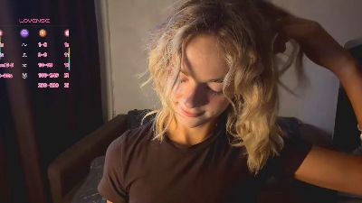 MiraKlohr live cam on Cam4