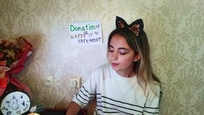 MiraTowley live cam on Cam4
