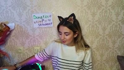 MiraTowley live cam on Cam4
