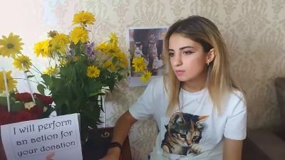 MiraTowley live cam on Cam4