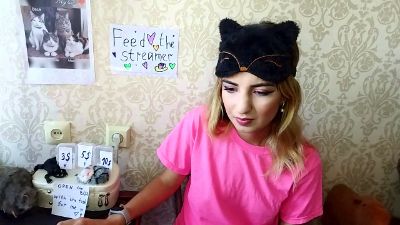 MiraTowley live cam on Cam4