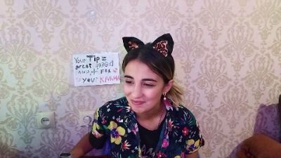 MiraTowley live cam on Cam4