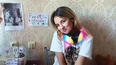 MiraTowley live cam on Cam4