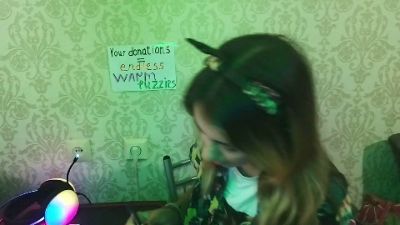 MiraTowley live cam on Cam4