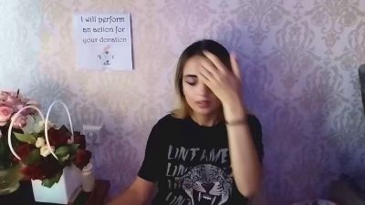 MiraTowley live cam on Cam4