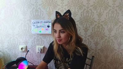 MiraTowley live cam on Cam4