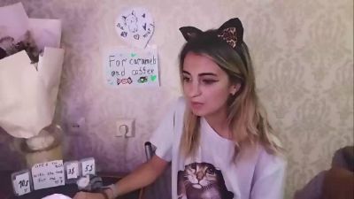 MiraTowley live cam on Cam4