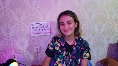 MiraTowley live cam on Cam4
