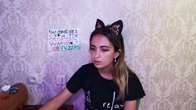 MiraTowley live cam on Cam4