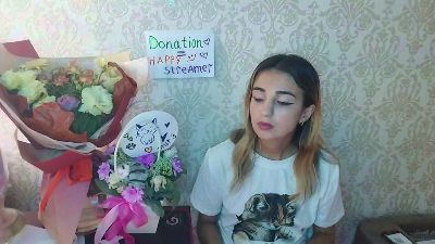 MiraTowley live cam on Cam4