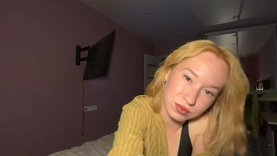 MiraVandrunen live cam on Cam4