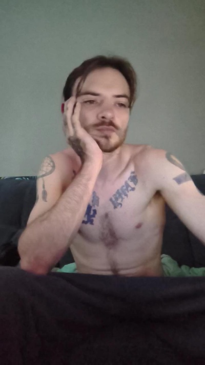 Miracle_man69 live cam on Cam4