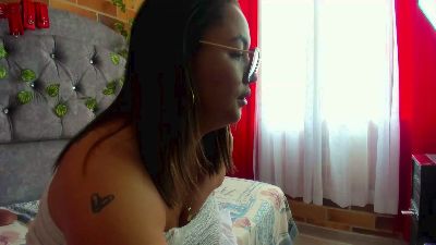 MirandaDreamsxx live cam on Cam4