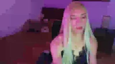 MirandaHabach live cam on Cam4