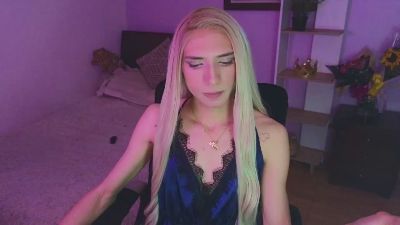 MirandaHabach live cam on Cam4