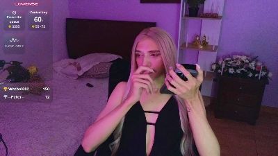 MirandaHabach live cam on Cam4